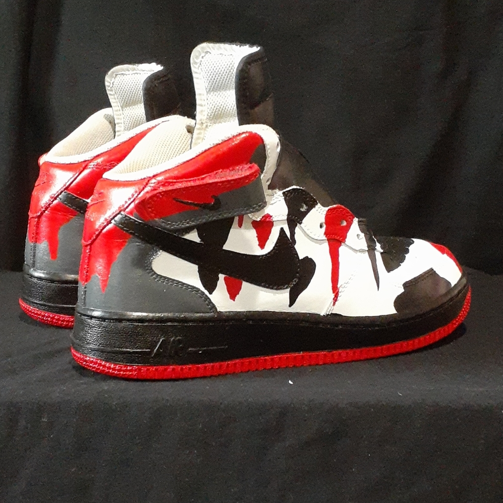 Kicks - Picture 2 of 3